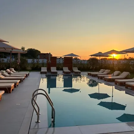 Residences 3* Velipojë